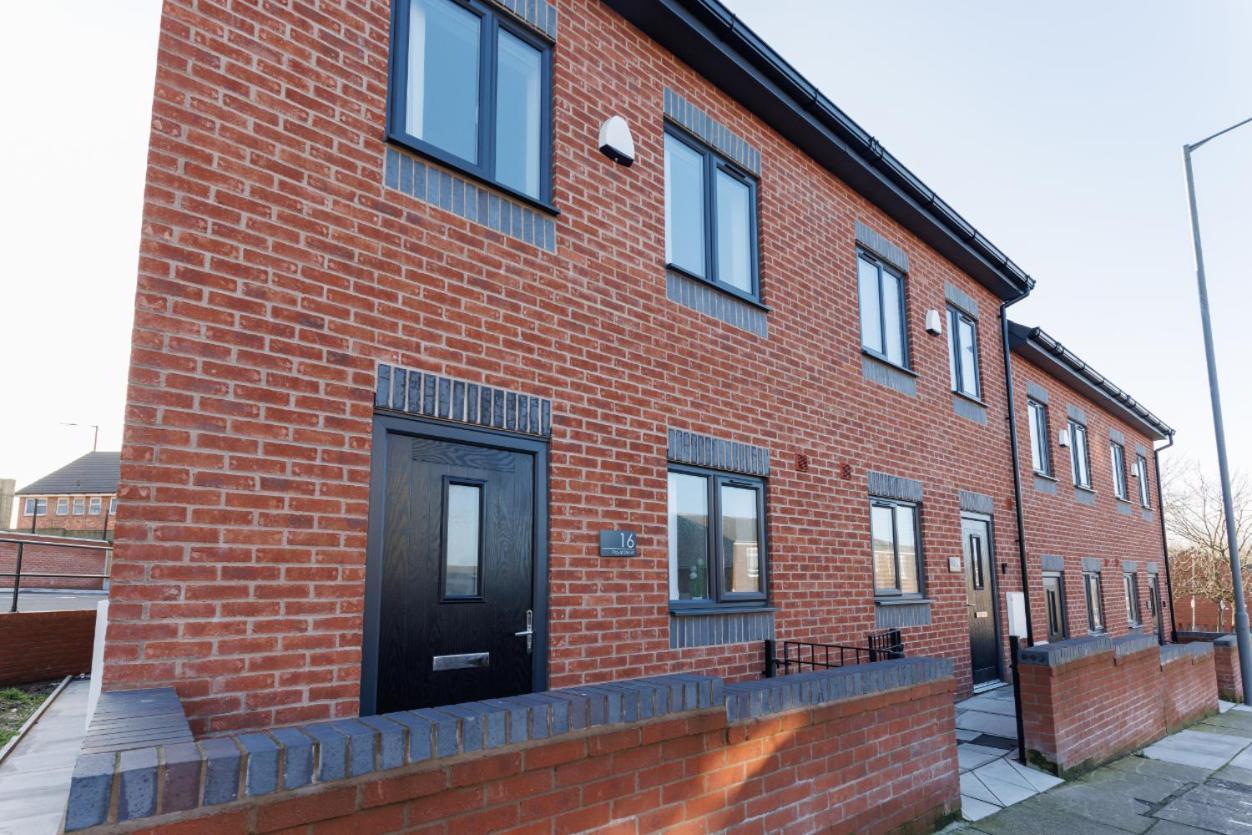 Air Host And Stay - 3 Bedroom New Build Sleeps 8 Minutes From Lfc Free Parking 16 Liverpool Exterior photo